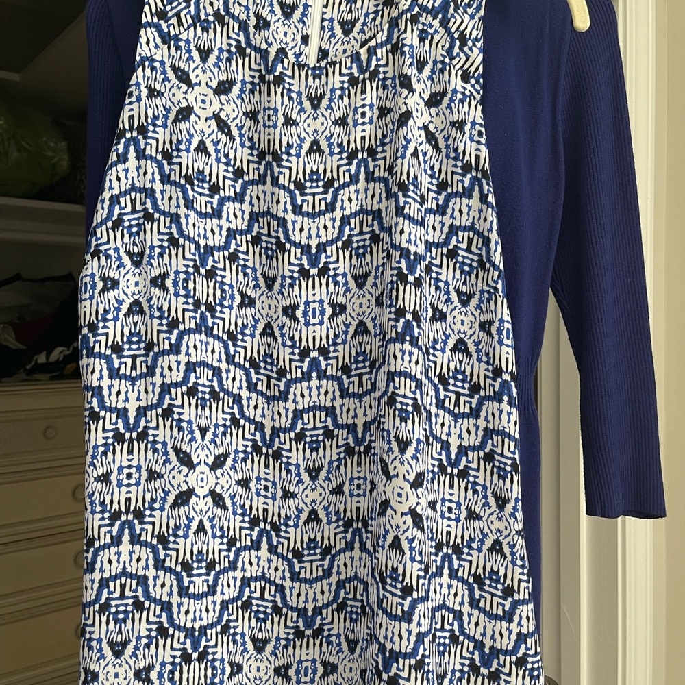 Sleeveless Patterned Blouse